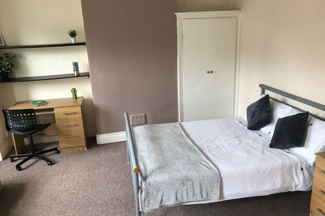 35, Glenfield Road, Leicester photo 4