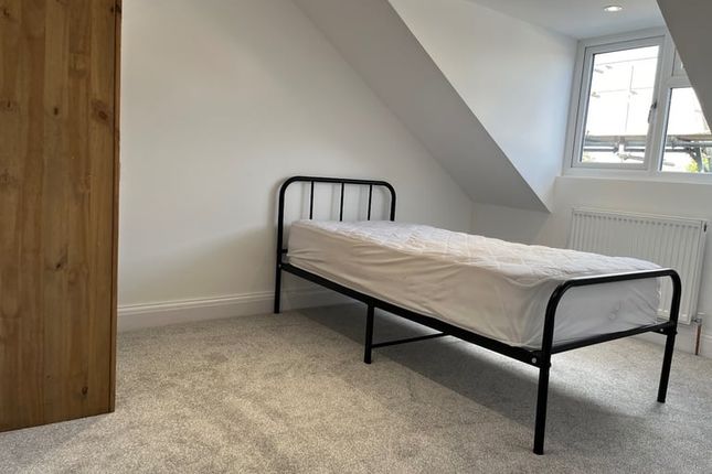 Refurbished Bedsit