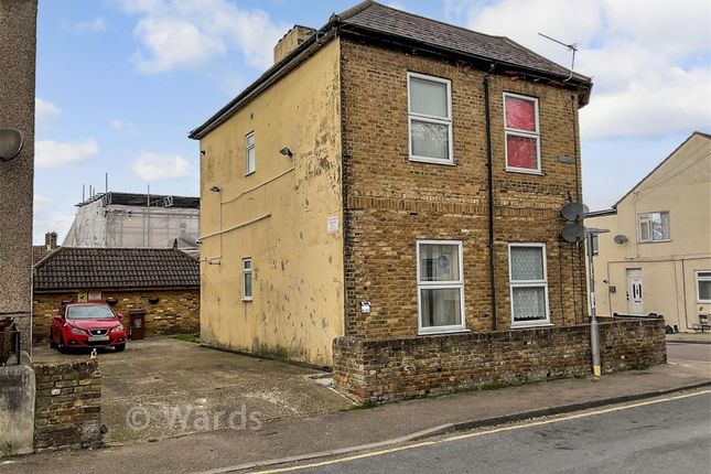 1-bed flat on 129, Victoria Street, Gillingham, £90,000