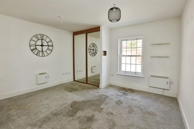5, The Bridgehouse, Weevil Lane, Gosport photo 3