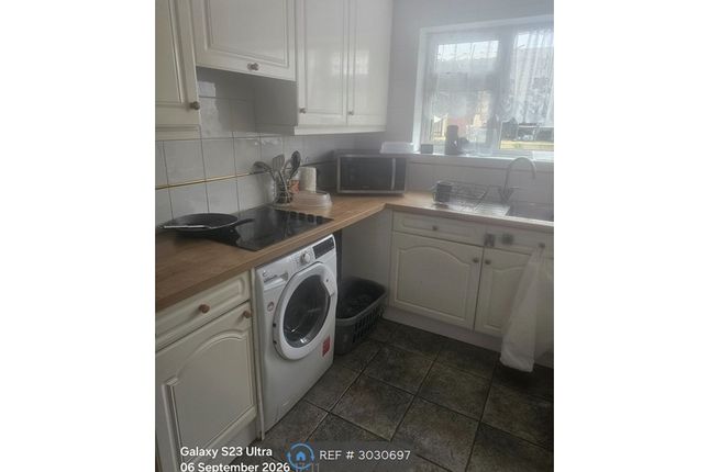 Upper Rainham Road, London photo 3