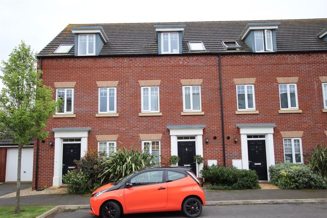 Town house for sale in Myrtlebury Way, Hill Barton, Exeter