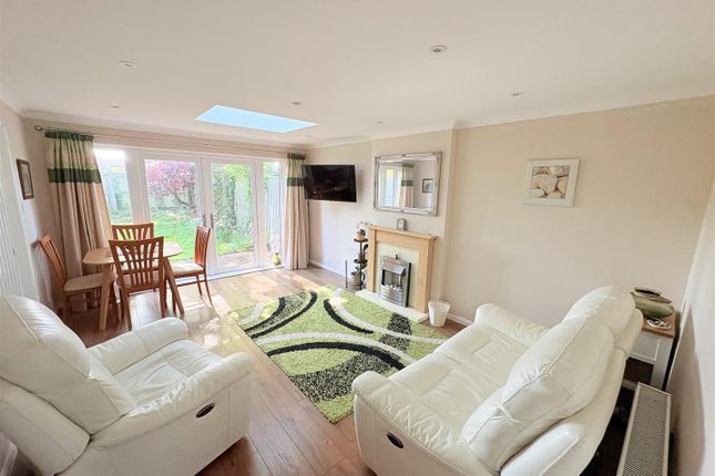 39, Fitzwilliam Avenue, Fareham photo 4