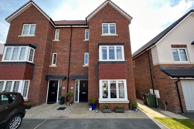 Thumbnail Semi-detached house for sale in Darcy Close, Pontefract