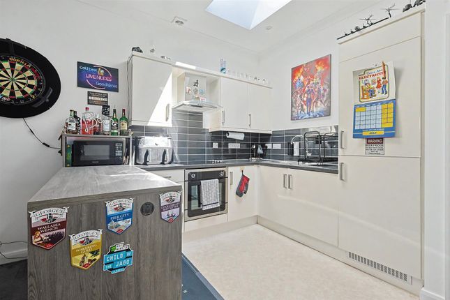 Flat 5, 109, High Road, Benfleet photo 3