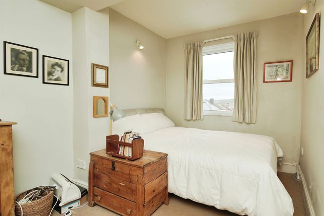 End terrace house for sale in York Villas, Brighton