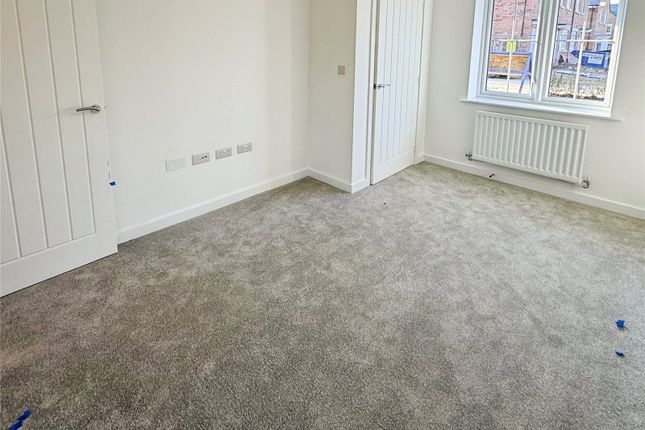 32, Hurdle Crescent, South Yorkshire photo 2