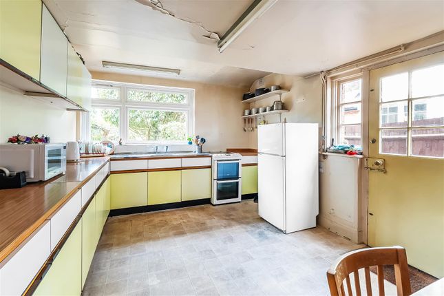12, Oakfield Road, Ashtead photo 4