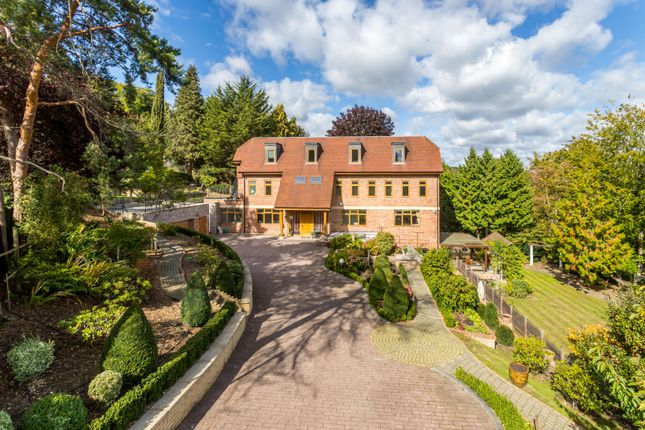 The Pine, Webb Estate, Purley photo 2