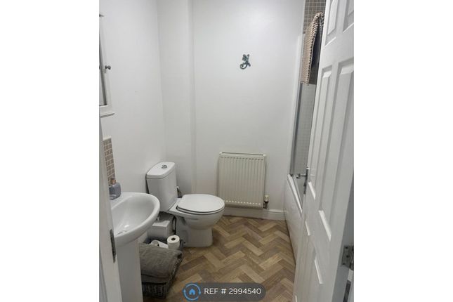 Maple Leaf Close, Ingol, Preston photo 4