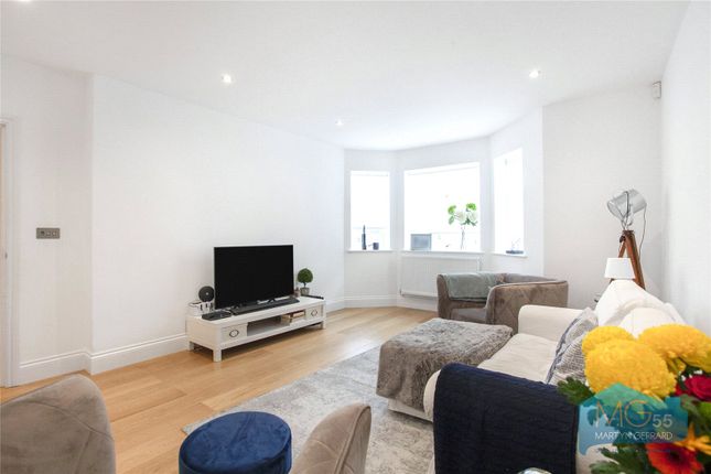 Flat to rent in Colney Hatch Lane, Muswell Hill, London