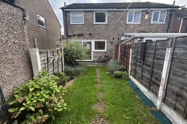 15, Benbecula Way, Manchester photo 4