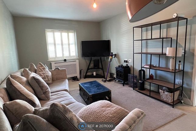 Thumbnail Semi-detached house to rent in Heatherlea Grove, Worcester Park