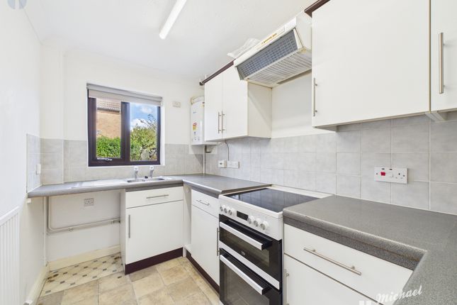 158a, Aylesbury photo 4