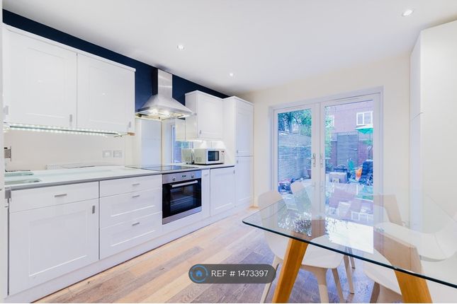 Thumbnail Terraced house to rent in Woods Road, London