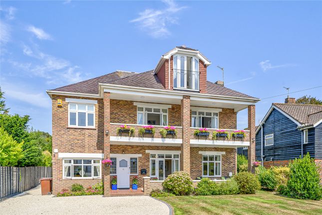 Henley, 8, South Walk, West Sussex photo 2