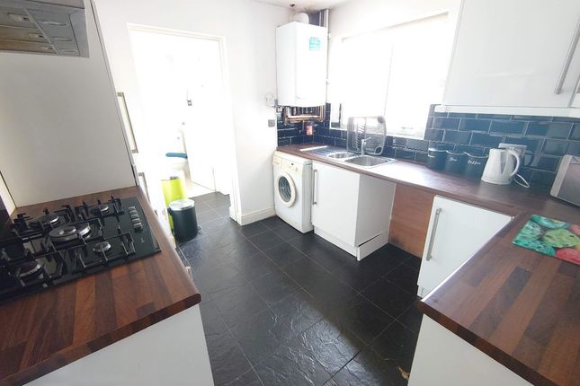 24 Adelaide Road, Liverpool photo 3