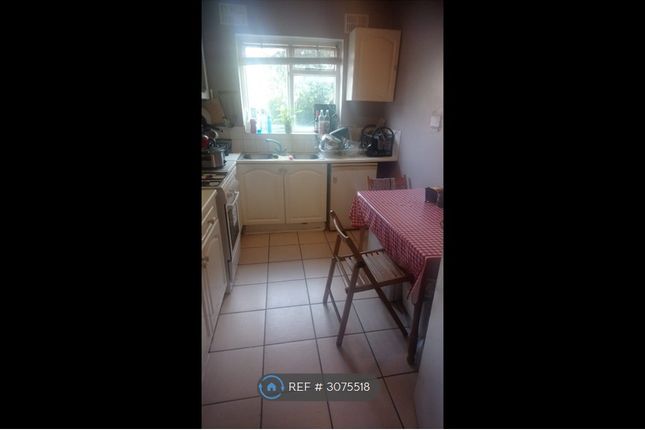 Wells House Road, WillesdenActon, London photo 5