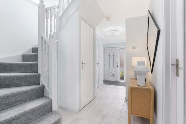 30, Balta Crescent, Lanarkshire photo 3