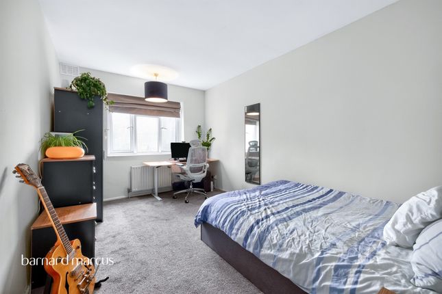 Flat 6, Adam Court, Opal Street, London photo 4