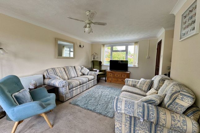 7, Glebelands, Ashford photo 2
