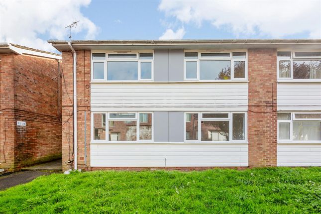 Flat for sale in Goodenough Way, Old Coulsdon, Coulsdon