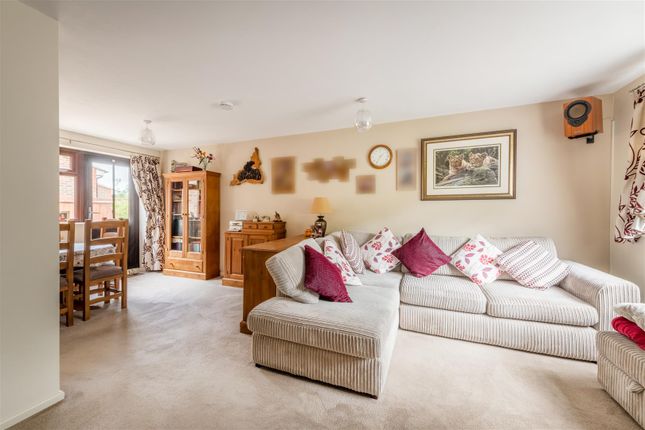 36, Kings Way, Burgess Hill photo 3