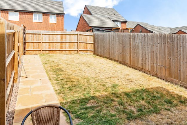 33, Orford Gardens, Stafford photo 2