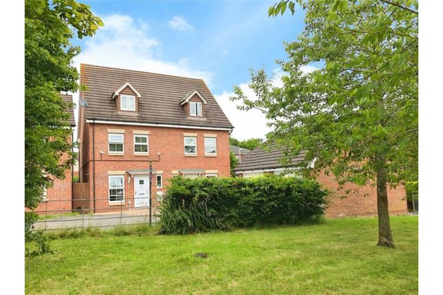 Thumbnail Semi-detached house for sale in Horse Guards Way, Thatcham