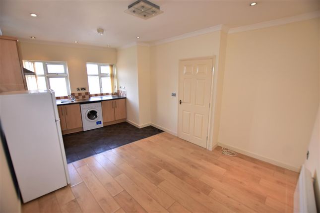 Thumbnail Flat to rent in River Soar Living, Western Road, Leicester