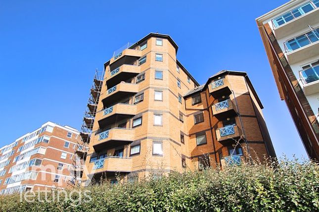 Thumbnail Flat to rent in Kingsway, Hove