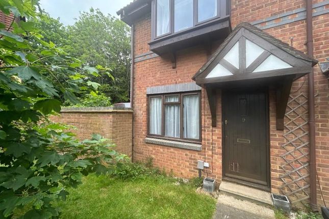 Thumbnail Flat to rent in Ladygrove Drive, Burpham, Guildford