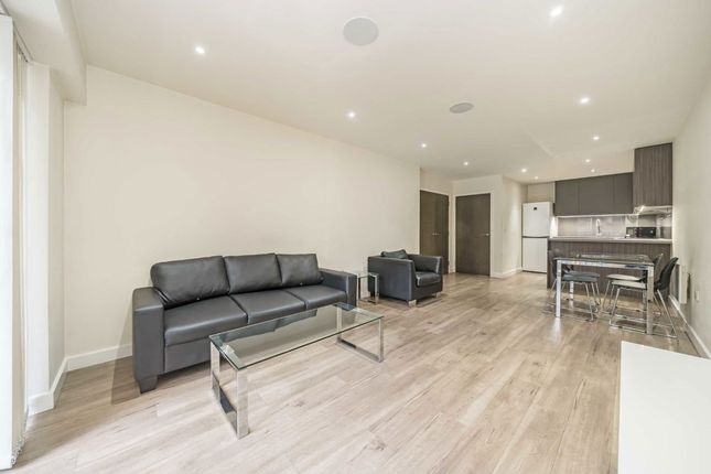 Flat 28, Carvell House, 22, Aerodrome Road, London photo 3