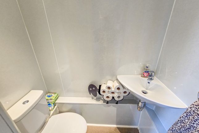 74, Sydney Crescent, Auchterarder photo 4