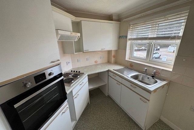 Tembani Court,Flat 42, Colin Road, Paignton photo 3