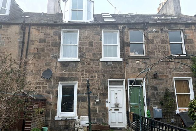 Thumbnail Flat to rent in Waverley Place, Edinburgh