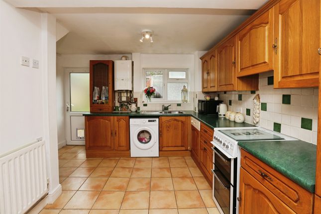 Tatwin Crescent, Southampton photo 4