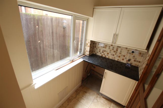 17, Kingsthorpe Grove, Northampton photo 4