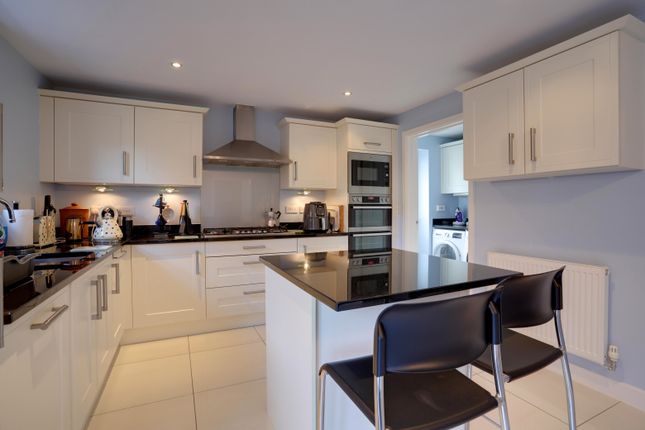 Thumbnail Detached house for sale in Beacon Drive, Newton Abbot