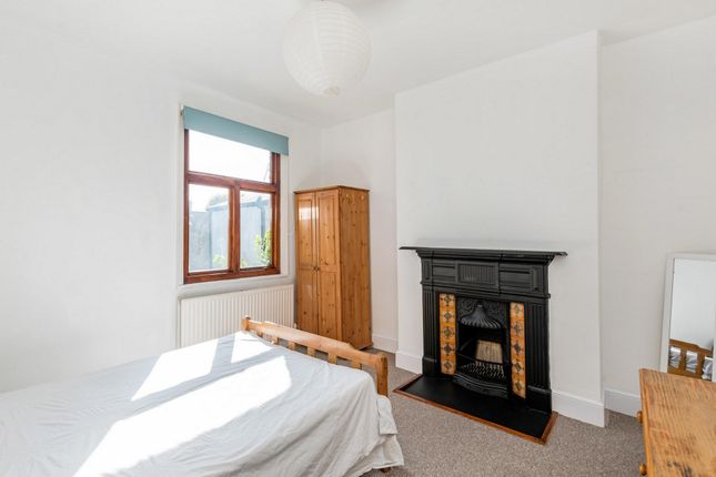 3, Little Ealing Lane, London photo 5