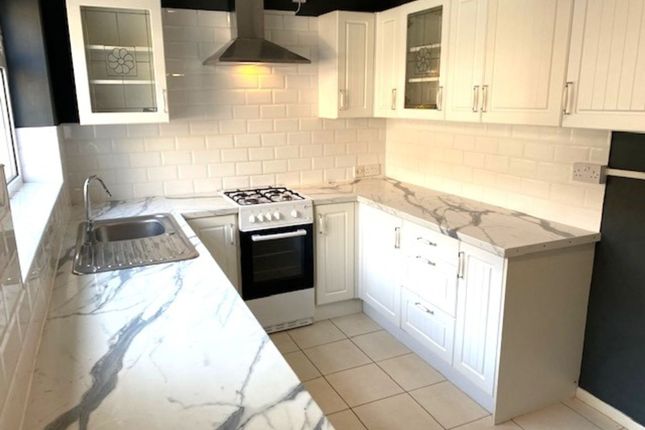 16 Leamington Drive, Hartlepool photo 4
