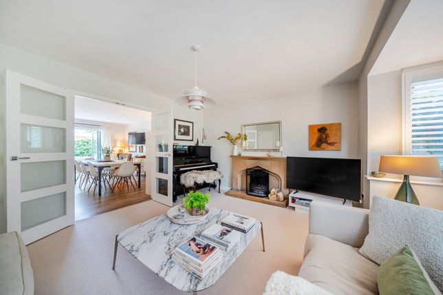 42A,, Shortheath Road, Farnham photo 2