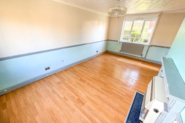 6, Nasmith Avenue, Corby photo 3
