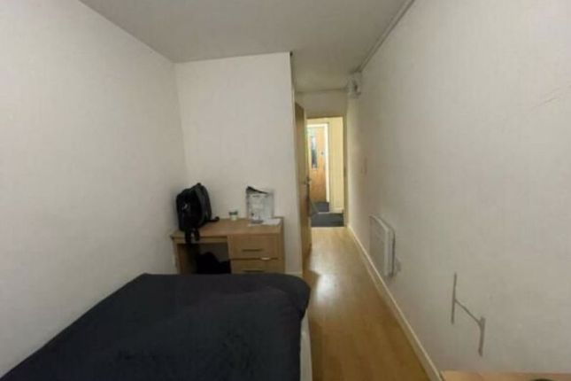 Flat 13, Sunbridge House, 132, Sunbridge Road, Bradford photo 2