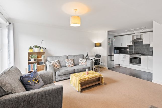 141a,Flat 36, Marina Road, Bathgate photo 4