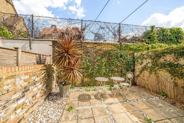 32, Knivet Road, London photo 4