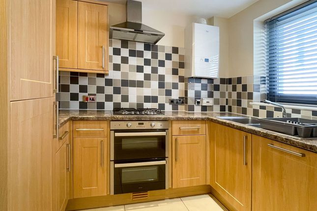 17 Wellington Lane, Cheltenham photo 3