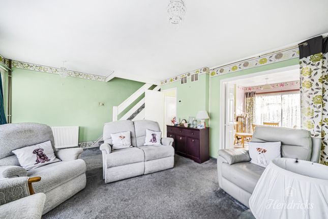 50, Bramble Road, Leigh-on-sea photo 2