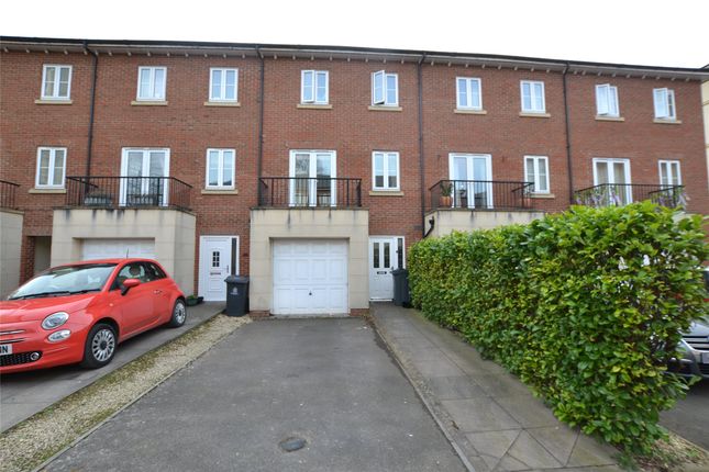 Parking/garage to rent in Pillowell Drive, Gloucester
