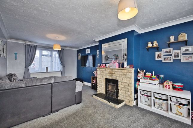 64, Great Orchard, Yeovil photo 2